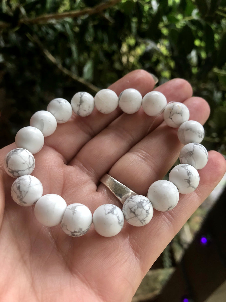 Howlite crystal deals bracelet