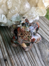 Load image into Gallery viewer, Orgonite Lotus Flowers