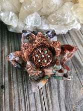 Load image into Gallery viewer, Orgonite Lotus Flowers