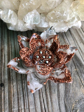Load image into Gallery viewer, Orgonite Lotus Flowers