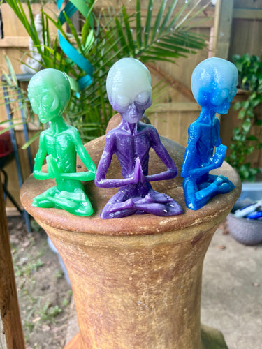 Glow N The Dark Aliens